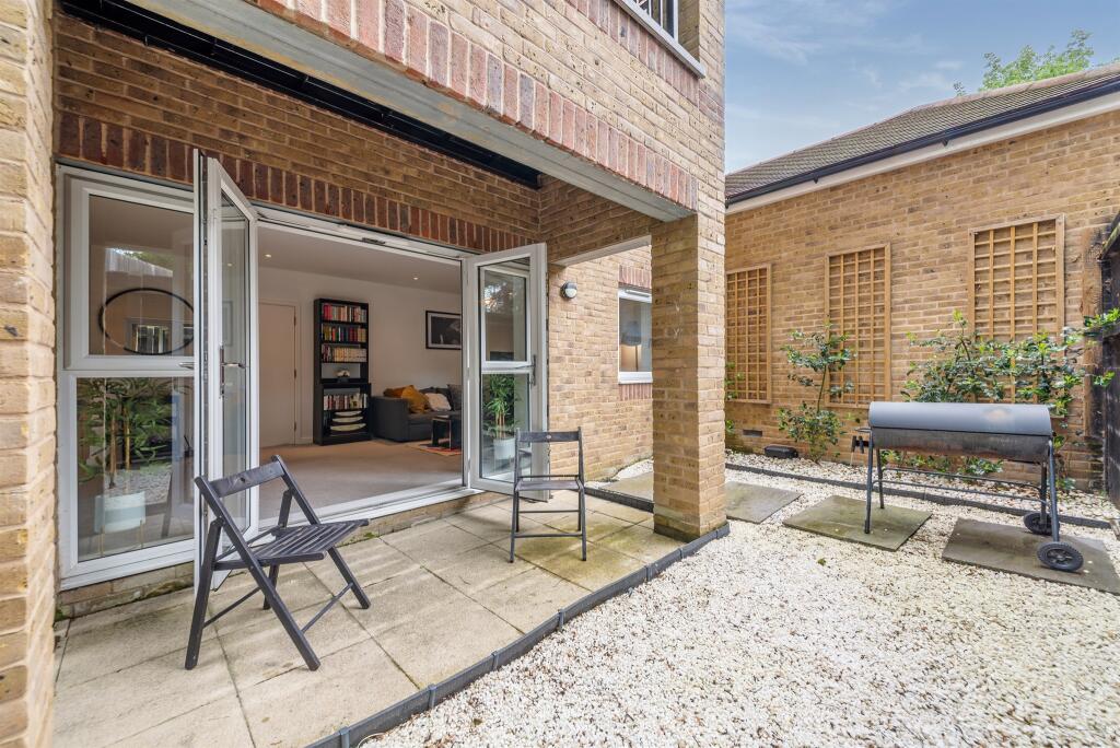 Additional property image - Selsdon Road, South Croydon