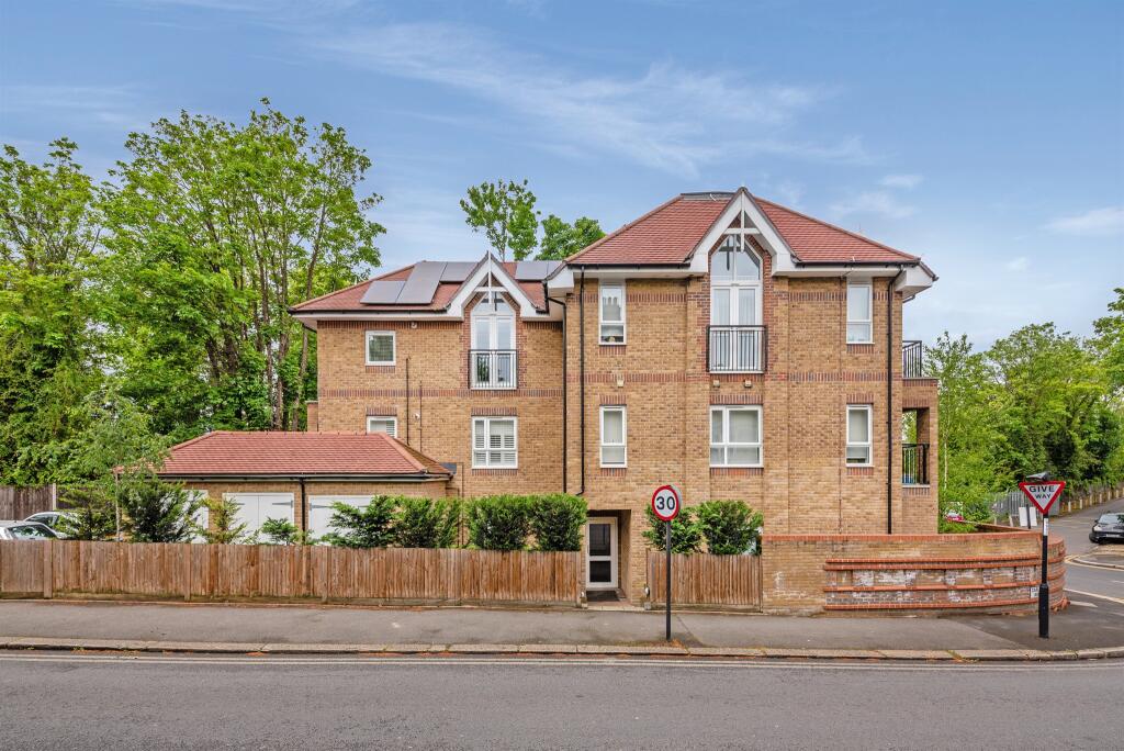 Additional property image - Selsdon Road, South Croydon
