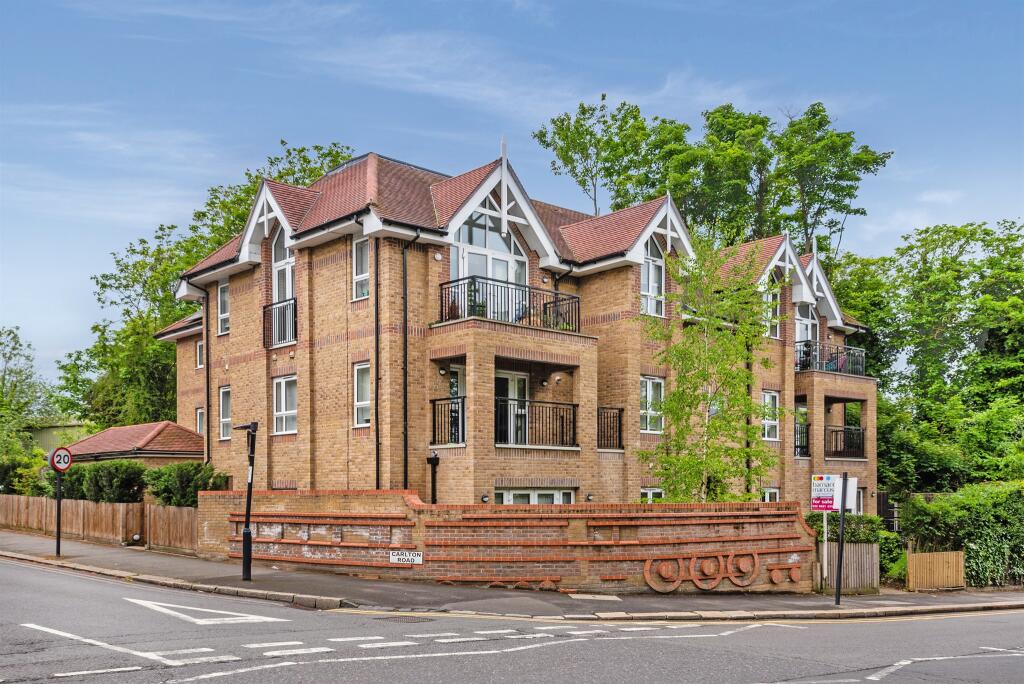 Additional property image - Selsdon Road, South Croydon