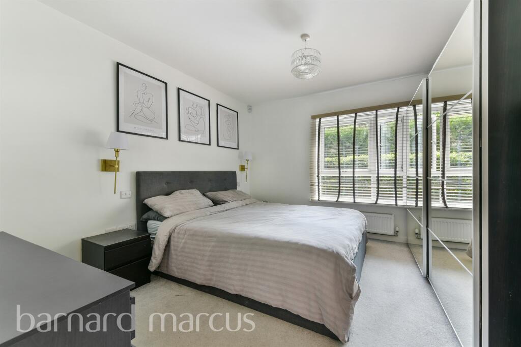 Additional property image - Selsdon Road, South Croydon