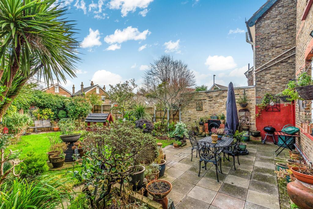 Additional property image - South Park Hill Road, South Croydon