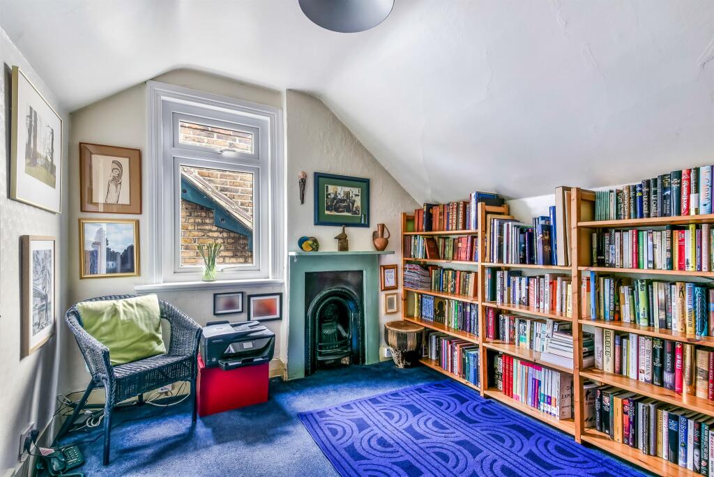 Additional property image - South Park Hill Road, South Croydon