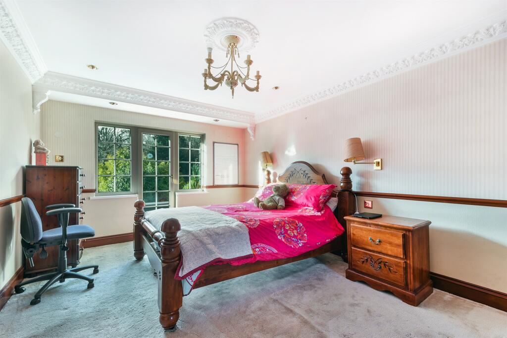 Additional property image - Farley Road, South Croydon
