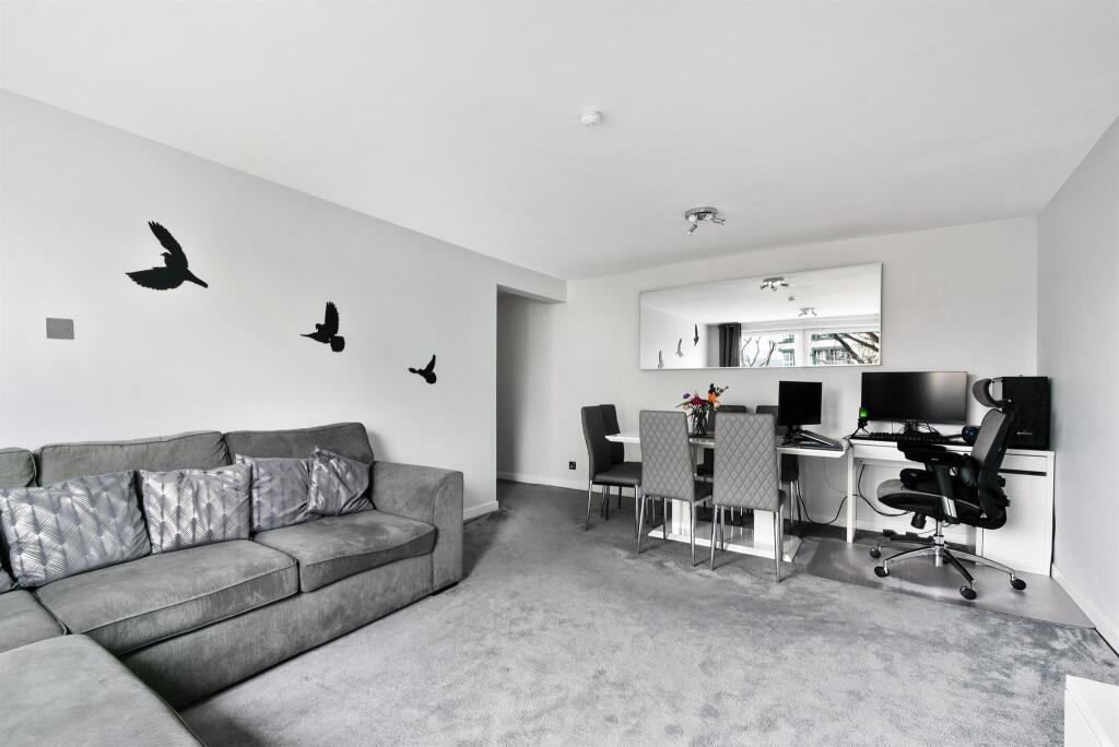 Additional property image - Bramley Hill, South Croydon