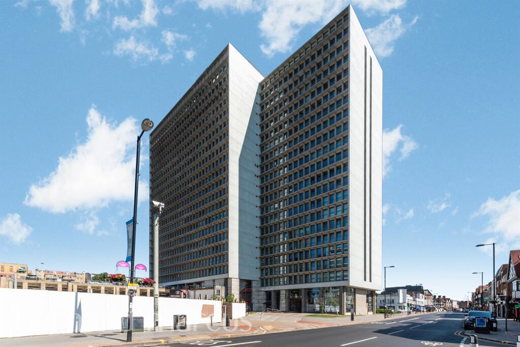 Main image of property: High Street, Croydon