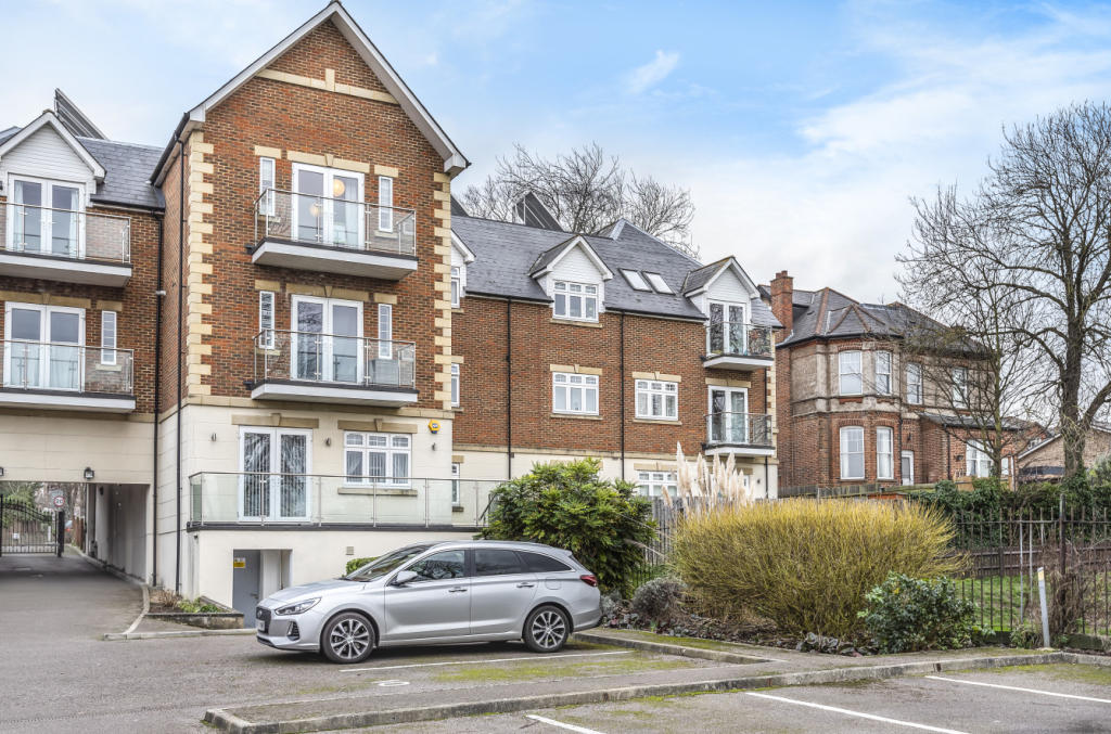 1 bedroom flat for sale in Normanton Road, South Croydon, CR2