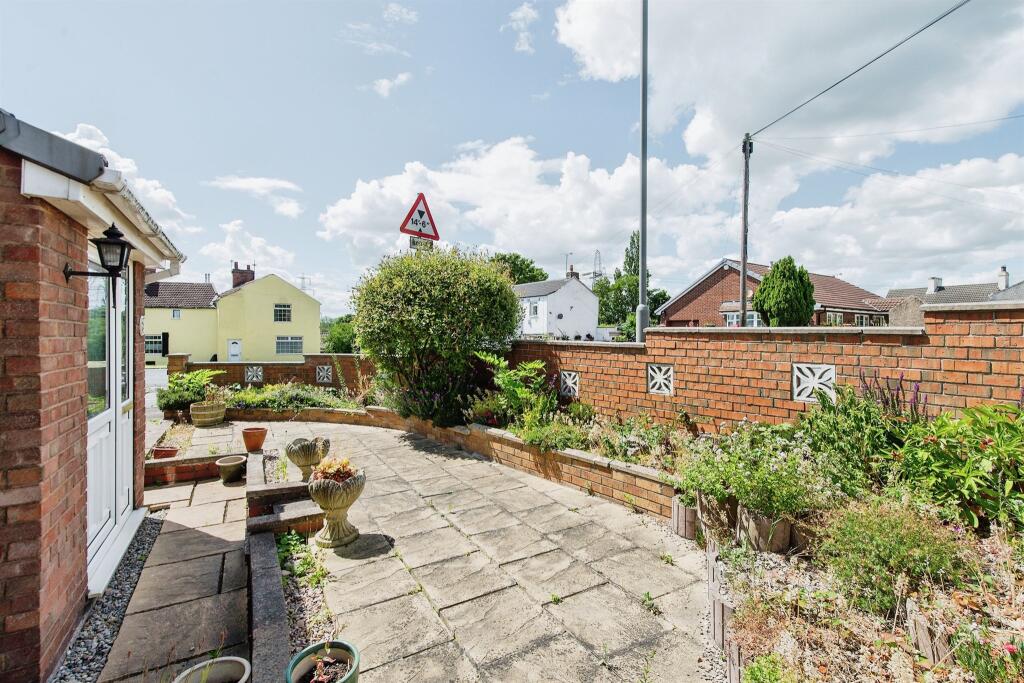 3 bedroom end of terrace house for sale in Ramsden Close, Brotherton