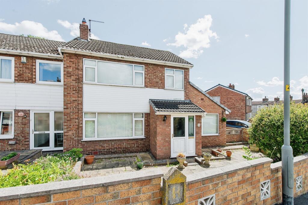 3 bedroom end of terrace house for sale in Ramsden Close, Brotherton