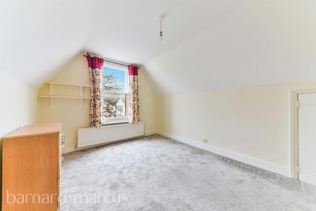 Studio flat for sale in Gleneldon Road, London, SW16