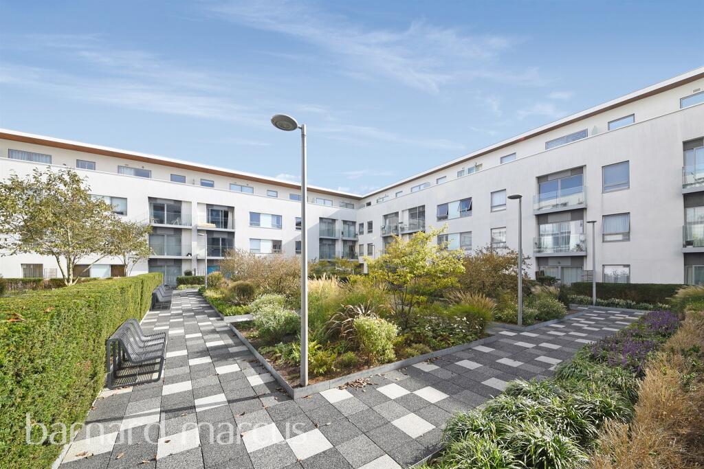 Main image of property: Streatham High Road, London