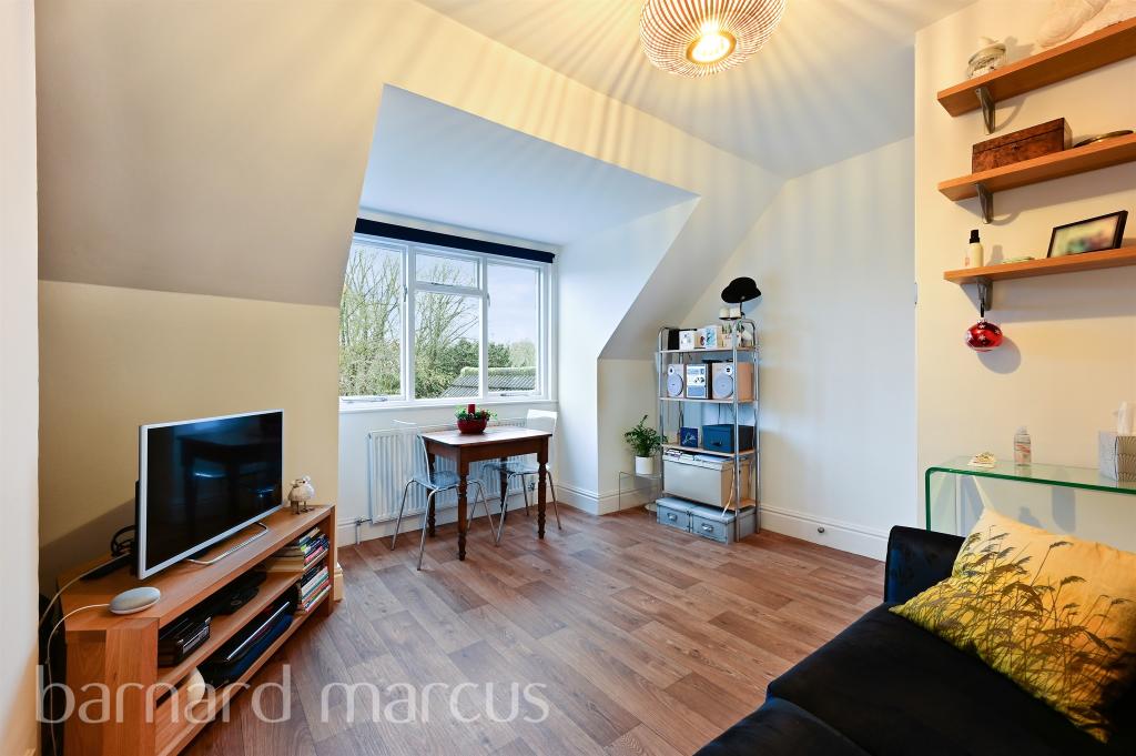 1 bedroom apartment for sale in Balaclava Road, Surbiton, KT6