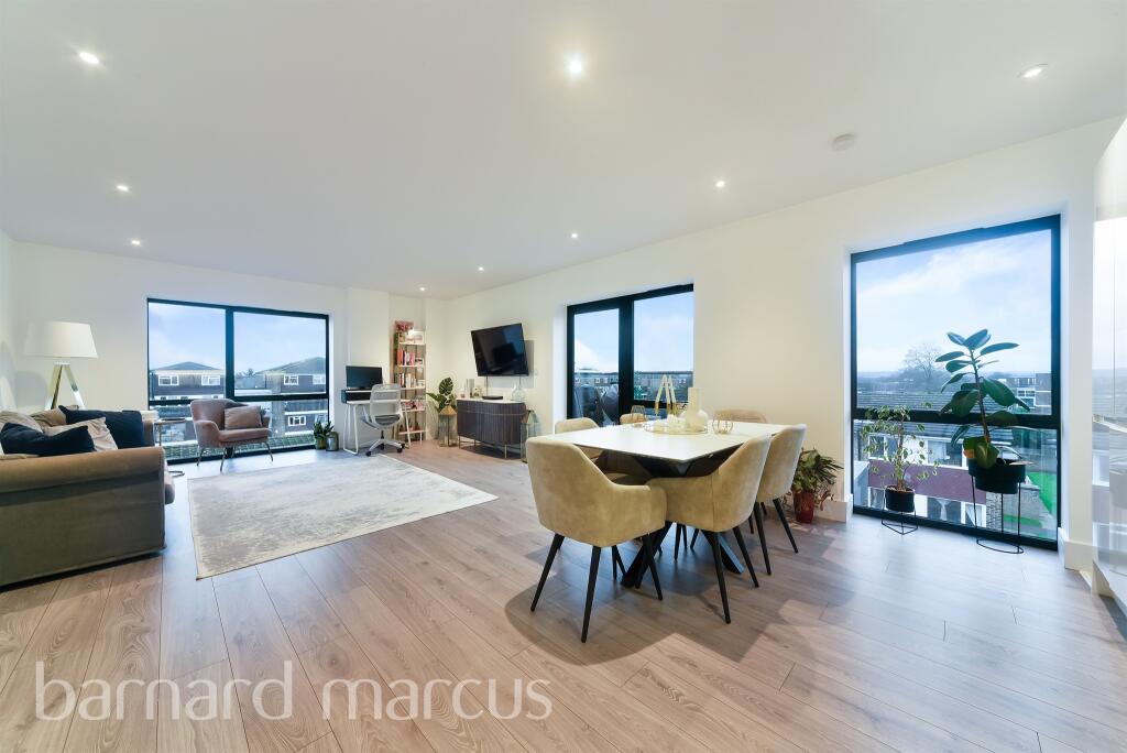 2 bedroom apartment for sale in Etwell Place, Surbiton, KT5