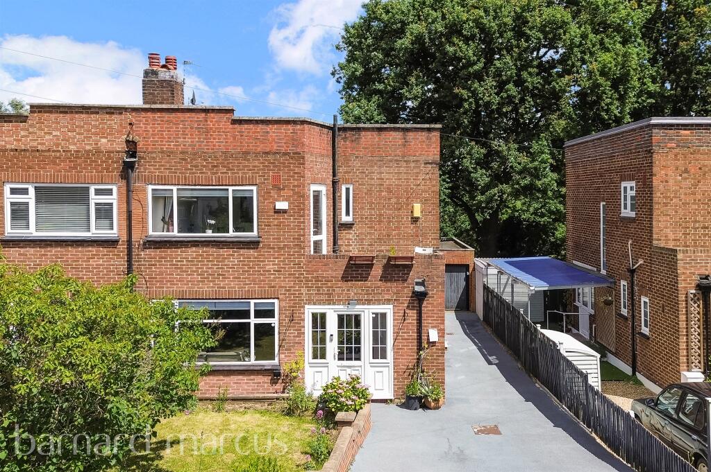 3 bedroom semidetached house for sale in Elmbridge Avenue, Surbiton, KT5
