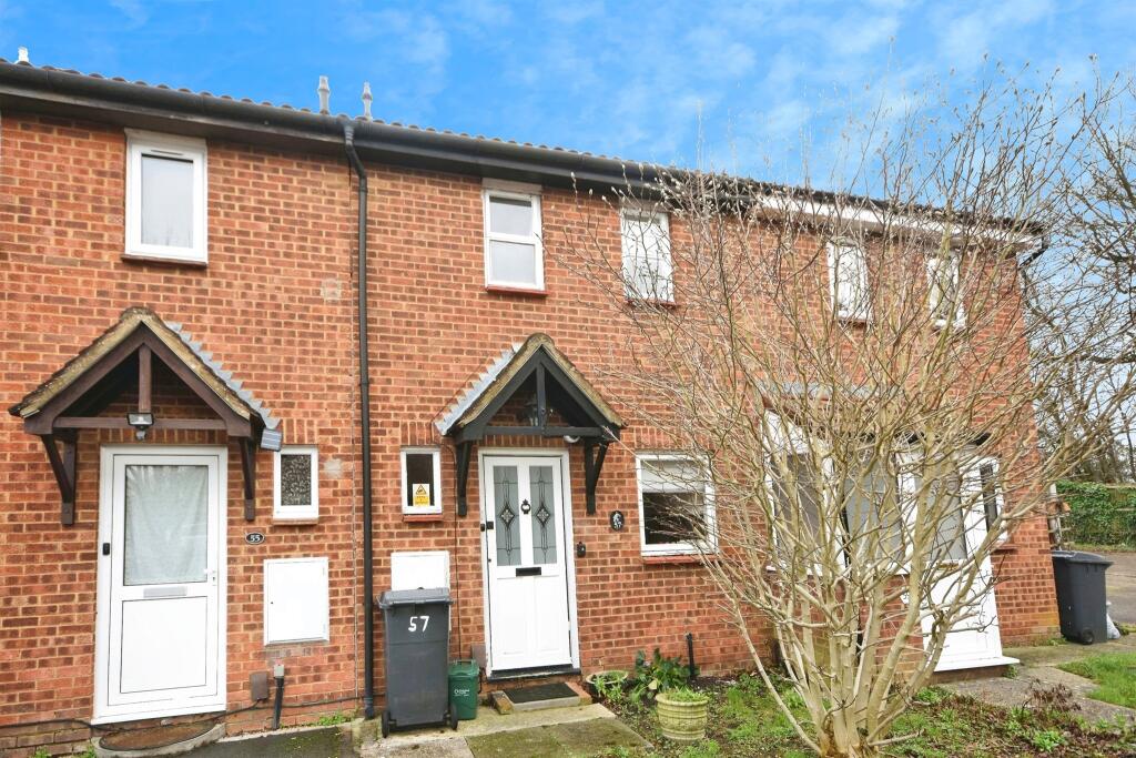 2 bedroom terraced house for sale in Darnay Rise, Chelmsford, CM1