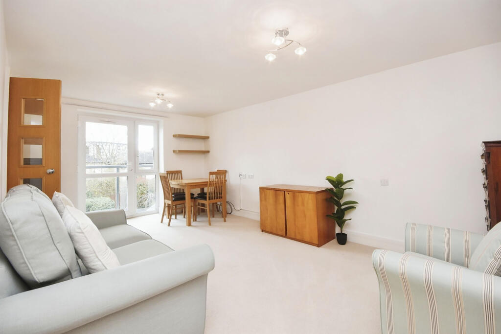 1 bedroom flat for sale in New Writtle Street, Chelmsford, CM2