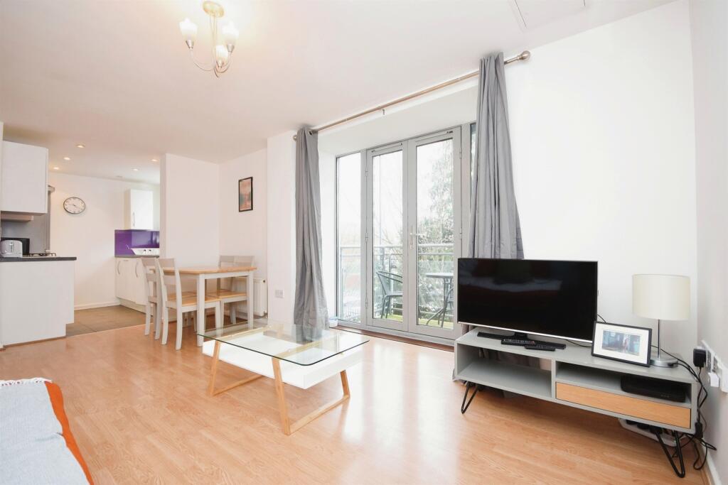 1 bedroom flat for sale in Baddow Road, Chelmsford, CM2