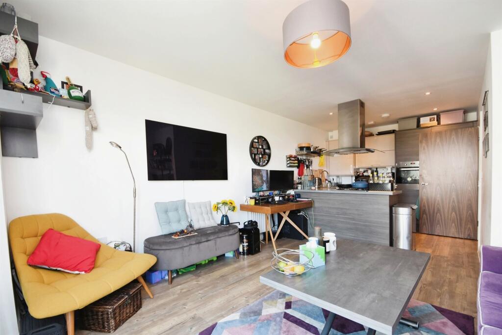Additional property image - Watson Heights, City Centre, Chelmsford