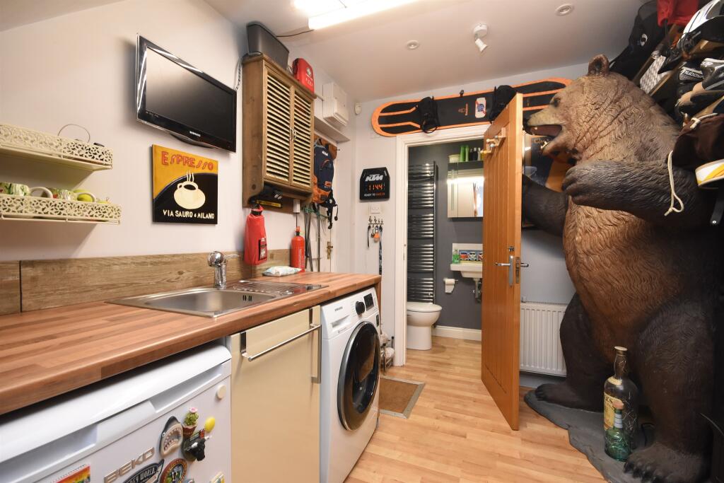 Additional property image - Samuel Manor, Chelmer Village, Chelmsford