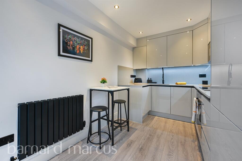 Additional property image - Elmhurst Avenue, Mitcham