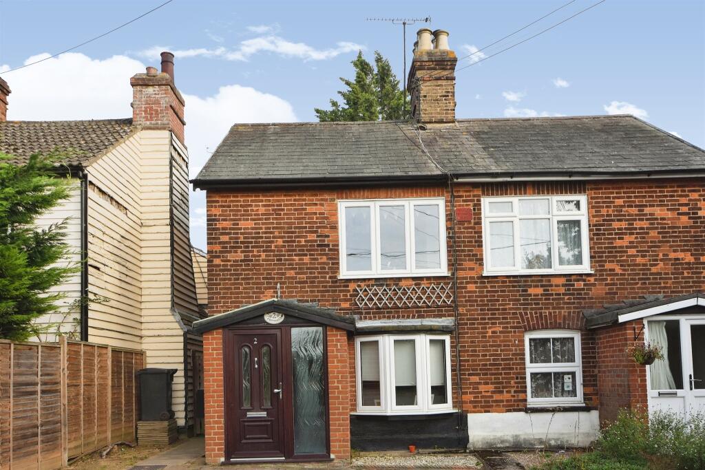 2 bedroom cottage for sale in Coggeshall Road, Feering, COLCHESTER, CO5