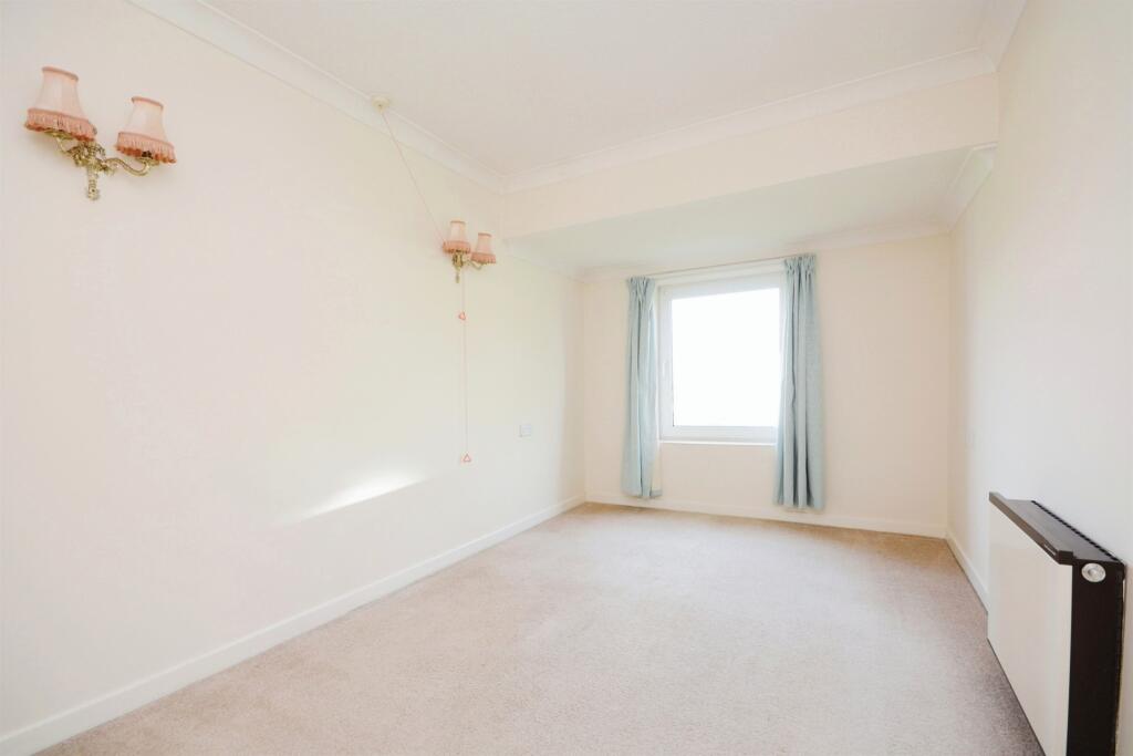 Additional property image - Robinsbridge Road, Coggeshall, Colchester