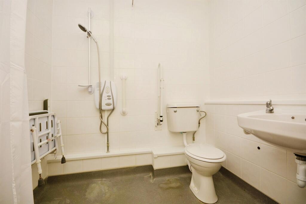 Additional property image - Robinsbridge Road, Coggeshall, Colchester