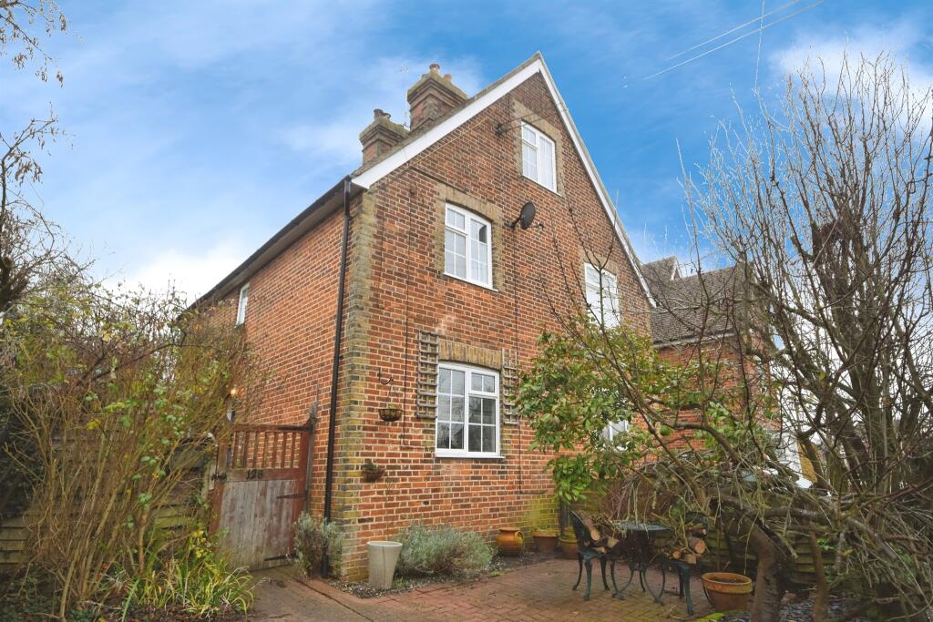 Additional property image - Tilkey Road, Coggeshall, Colchester