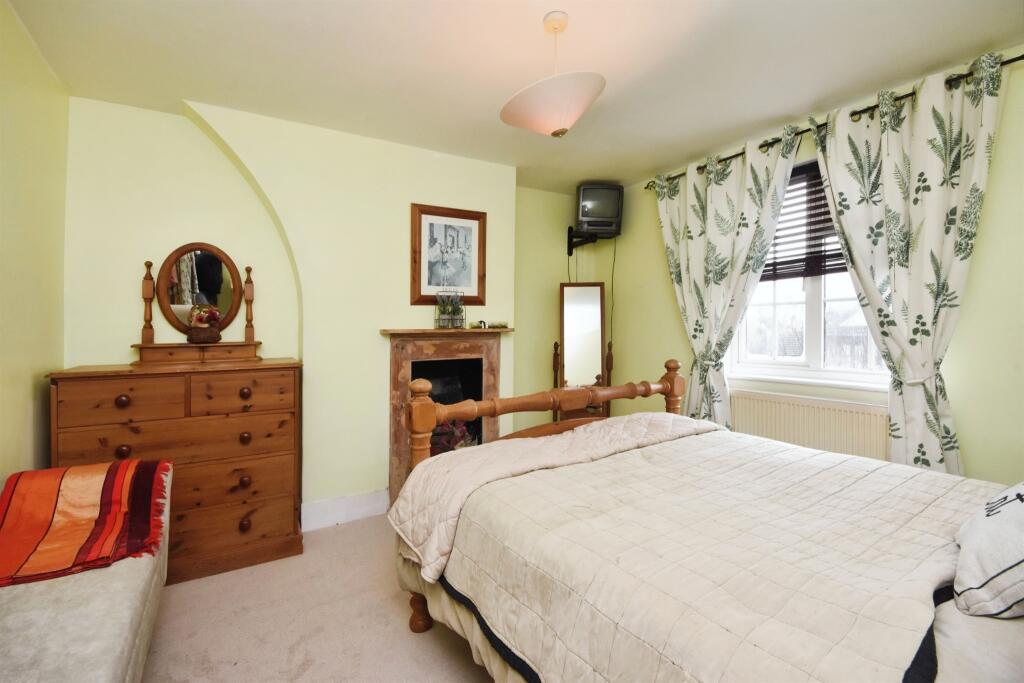 Additional property image - Tilkey Road, Coggeshall, Colchester