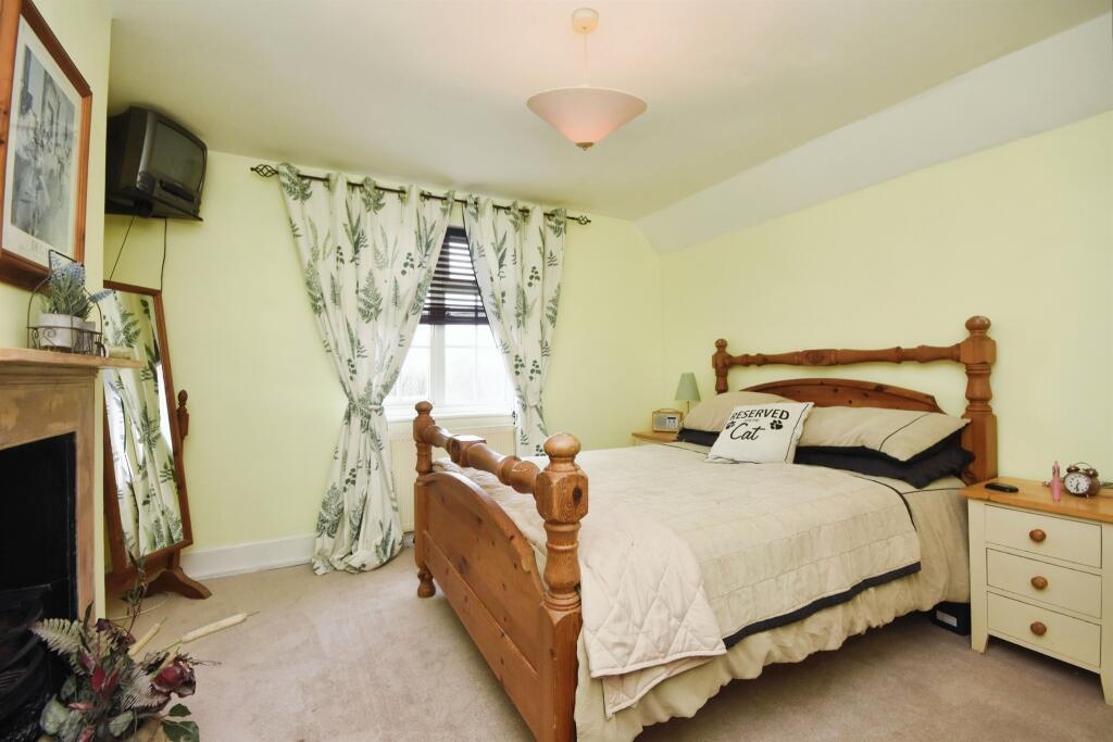 Additional property image - Tilkey Road, Coggeshall, Colchester