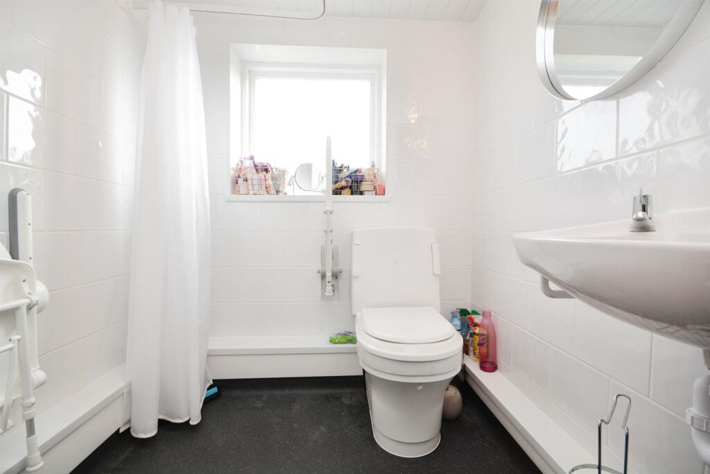 Additional property image - Grange Hill, Coggeshall, Colchester