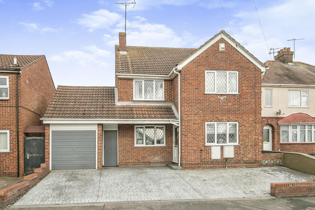 4 bedroom detached house for sale in Greenstead Road, Colchester, CO1