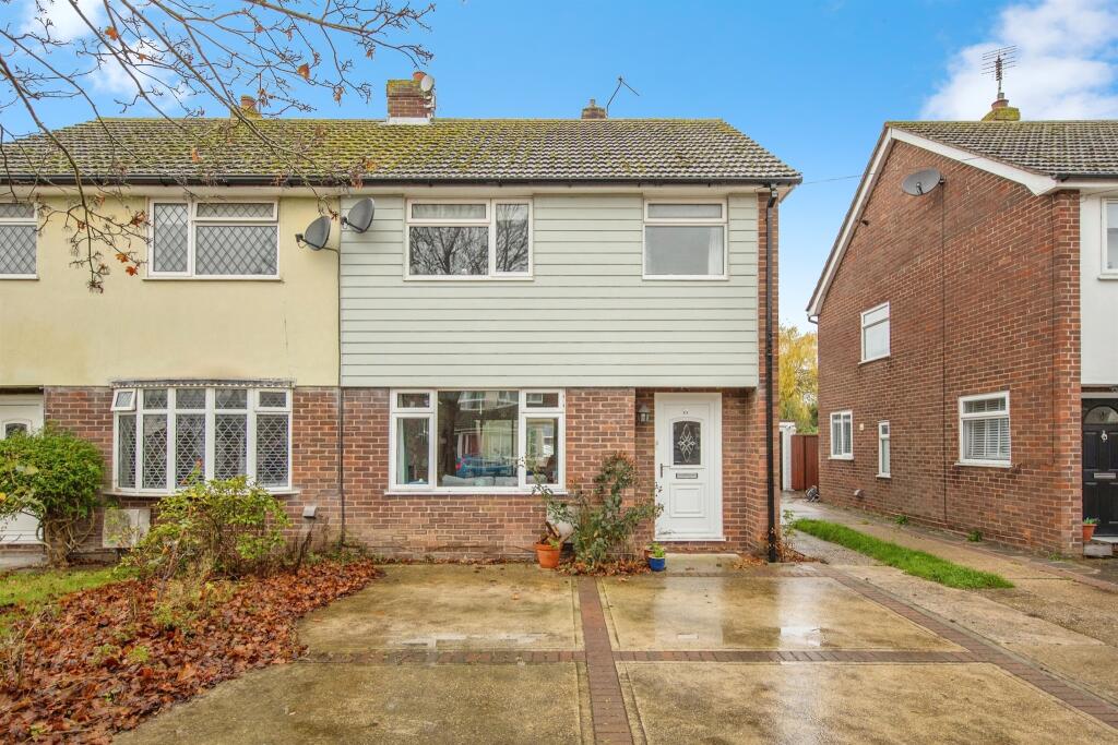 Main image of property: Broomfield Crescent, Wivenhoe, Colchester