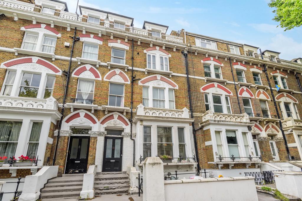 2 bedroom flat for sale in Holland Road, London, W14