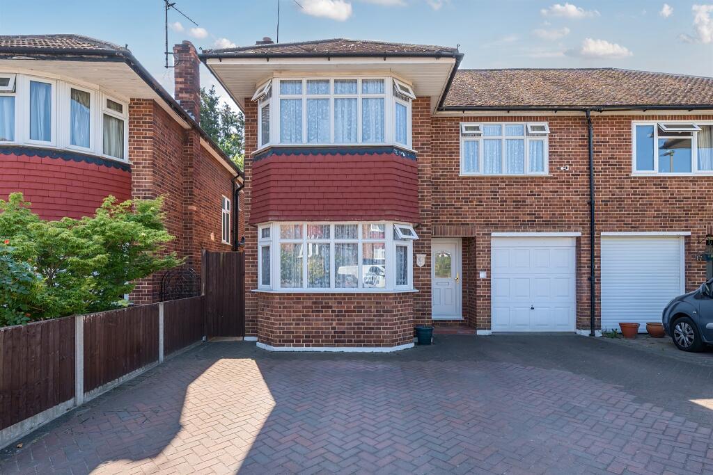 Main image of property: Farnham Close, London