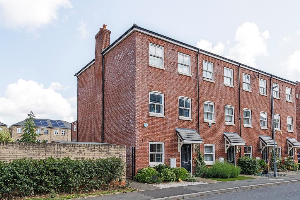 Main image of property: Dannatt Close, London