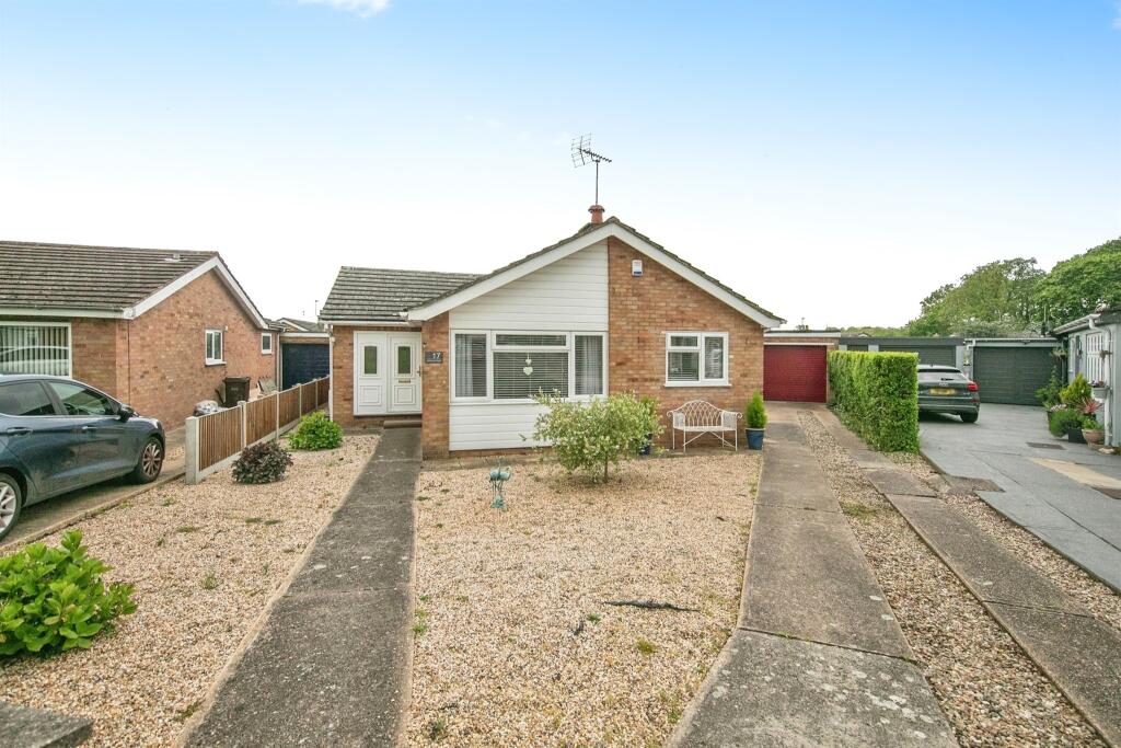 3 bedroom detached bungalow for sale in St. Clement Road, Colchester, CO4
