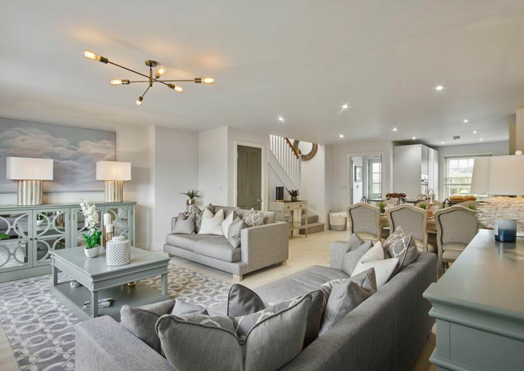 2 bedroom terraced house for sale in Manningtree Park, Mistley