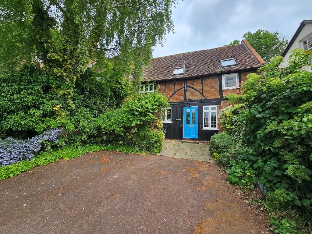 Main image of property: Parsons Fee, Aylesbury