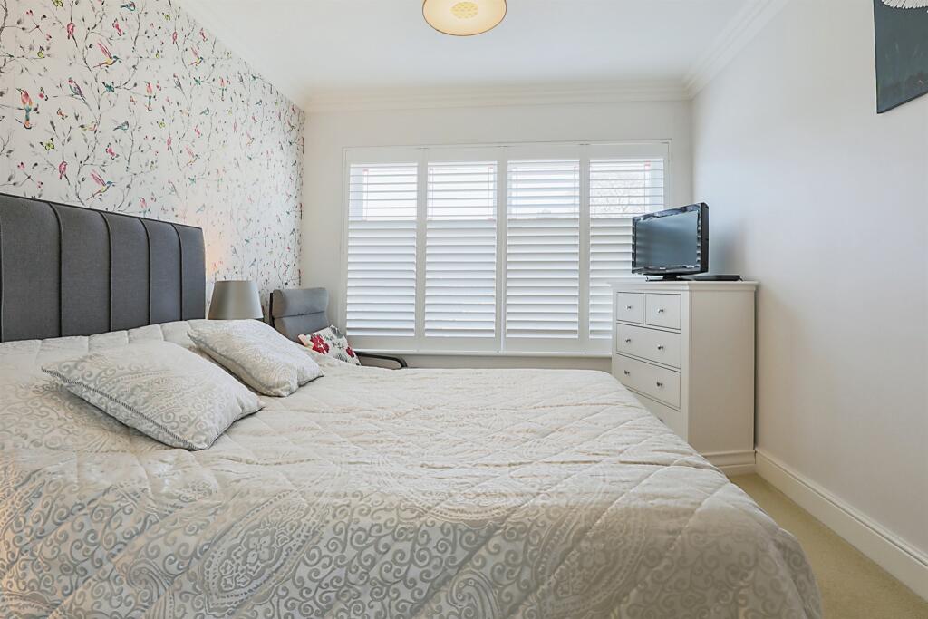 2 bedroom apartment for sale in Overstrand Road, Cromer, NR27