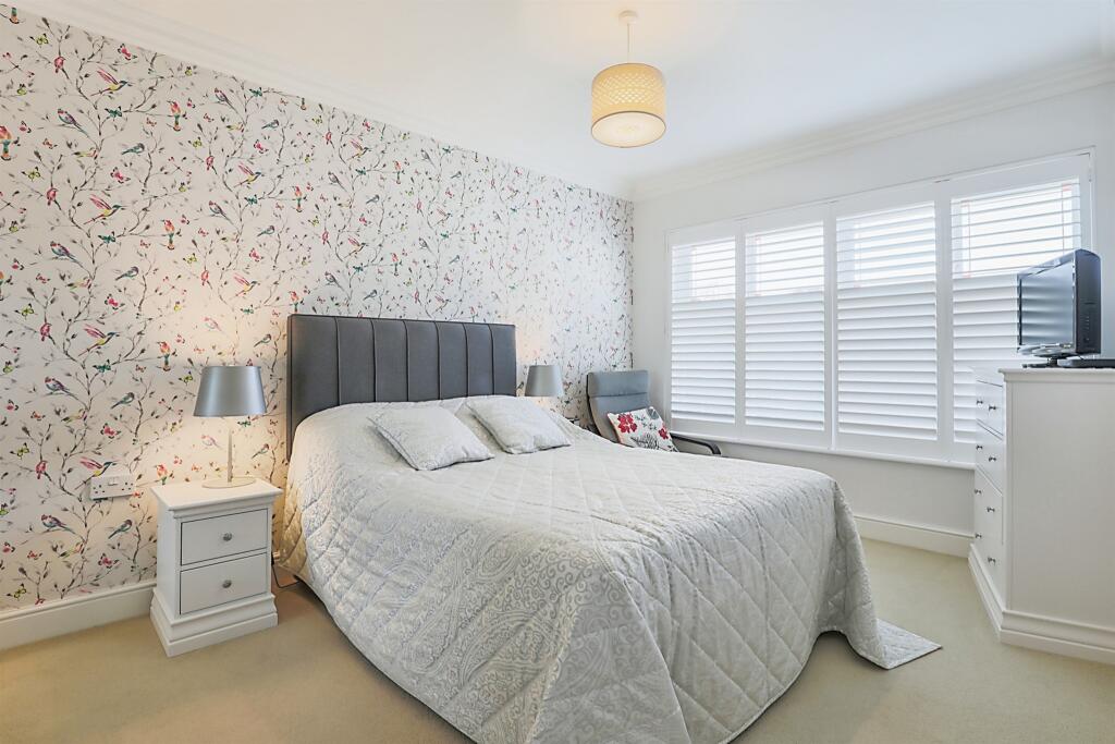 2 bedroom apartment for sale in Overstrand Road, Cromer, NR27