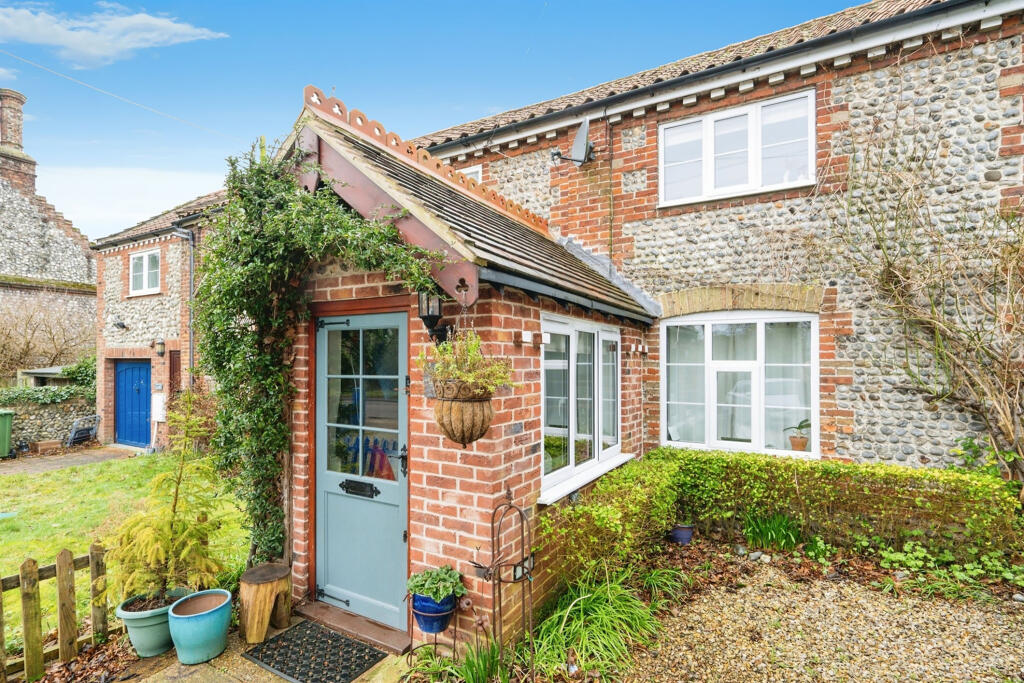 3 bedroom character property for sale in Crossdale Street, Northrepps