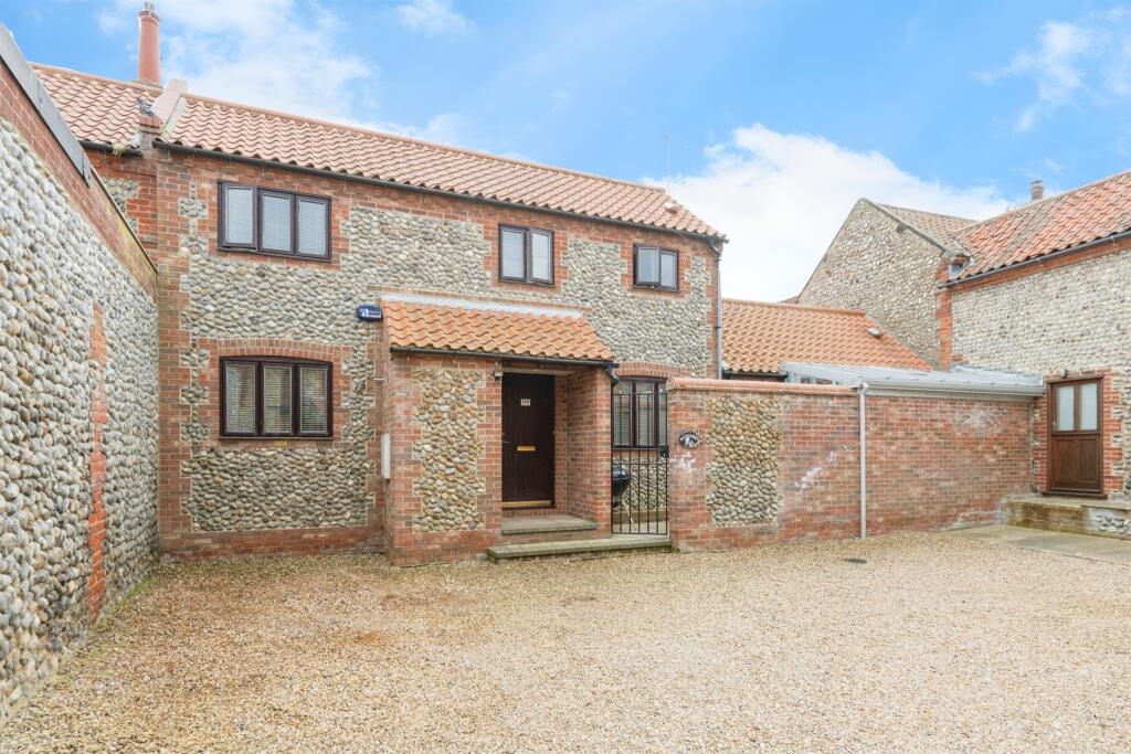 2 bedroom terraced house for sale in Wyndham Street, SHERINGHAM, NR26