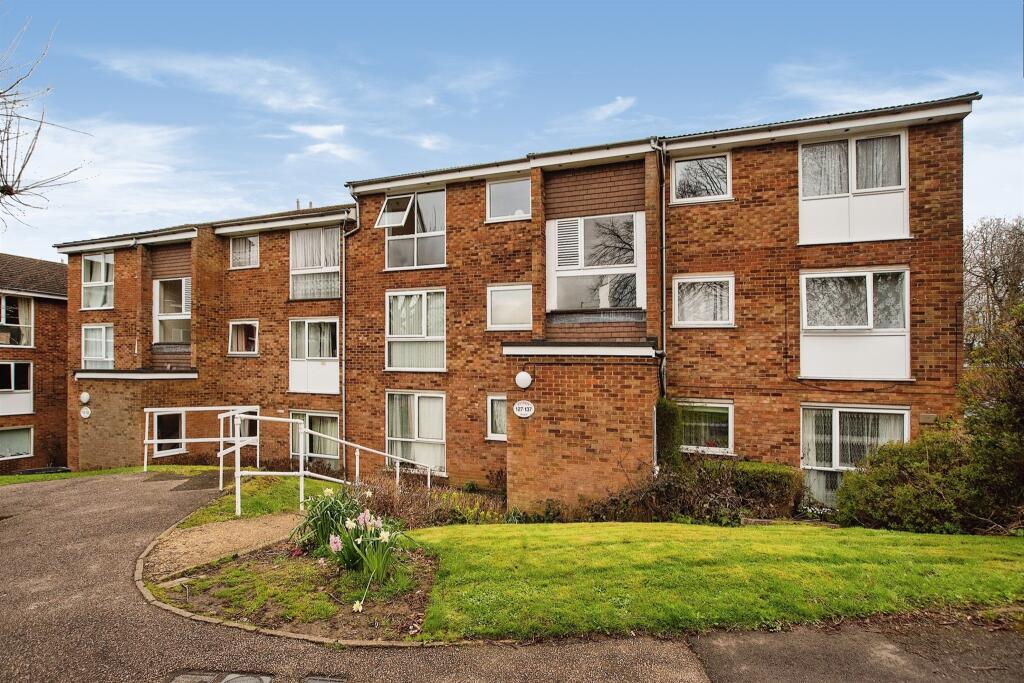 2 bedroom ground floor flat for sale in Elstree Road, Hemel Hempstead, HP2