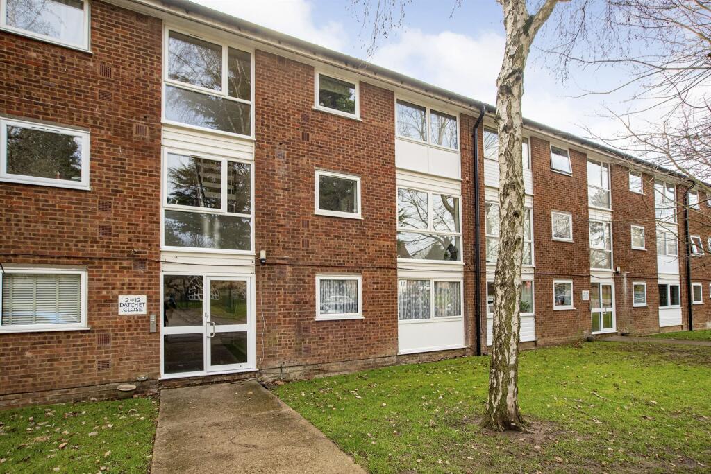 2 bedroom apartment for sale in Datchet Close, Hemel Hempstead, HP2