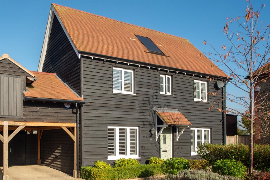 Main image of property: Farm End, Leverstock Green, Hemel Hempstead