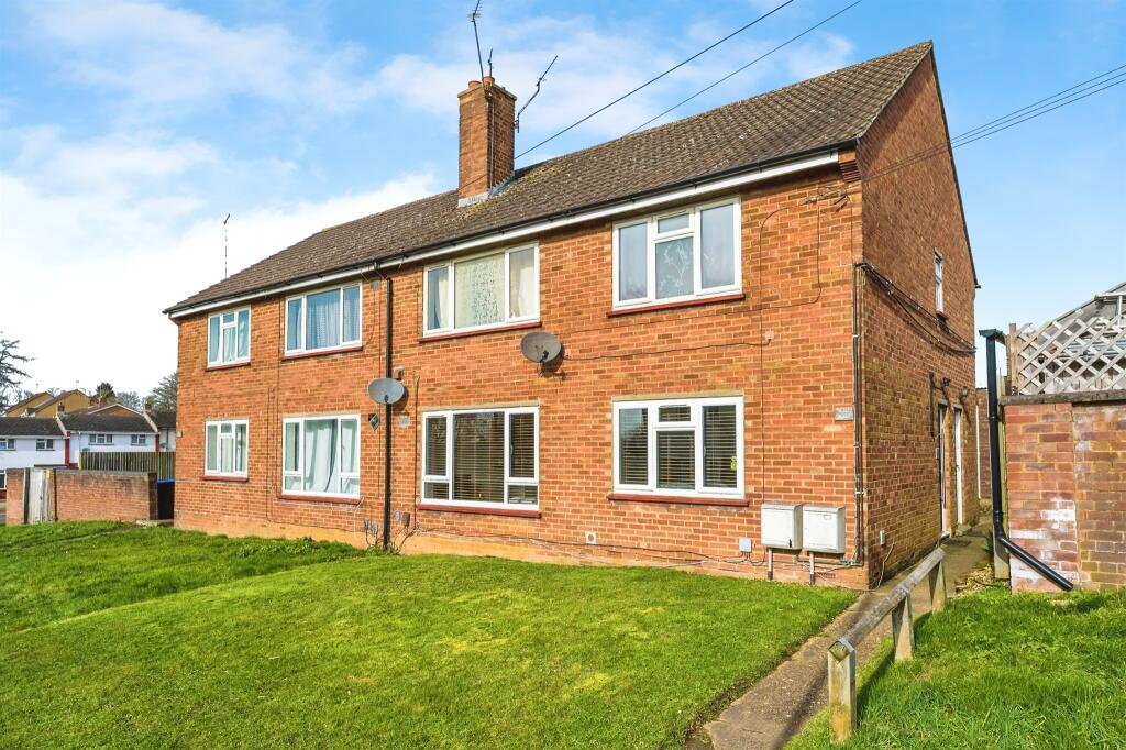 Main image of property: Thumpers, Hemel Hempstead