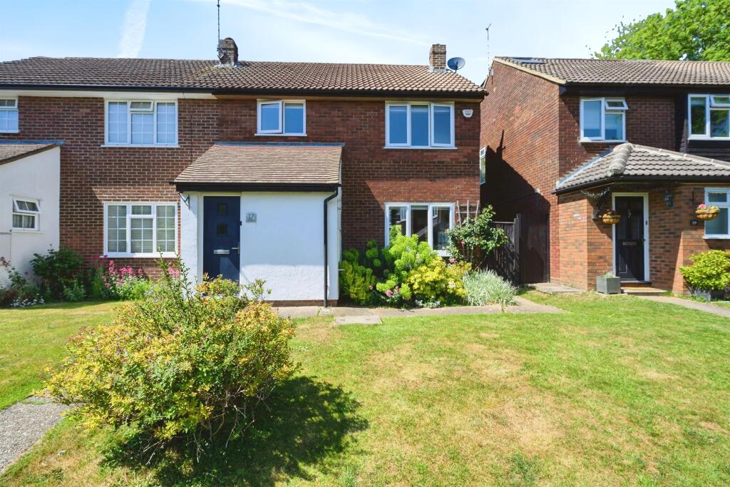 Main image of property: Eastnor, Bovingdon, Hemel Hempstead
