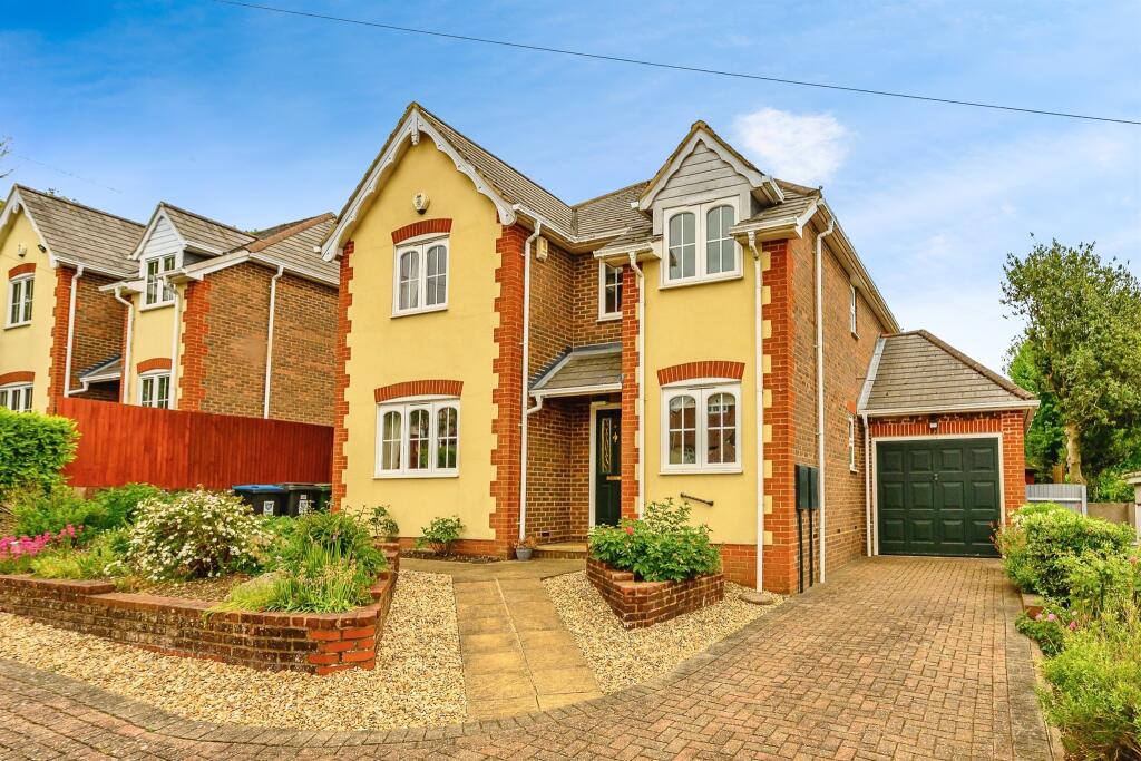 Main image of property: Hillfield Road, Hemel Hempstead