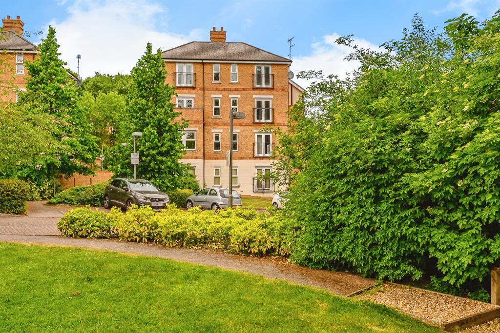 Main image of property: Adrian Close, HEMEL HEMPSTEAD