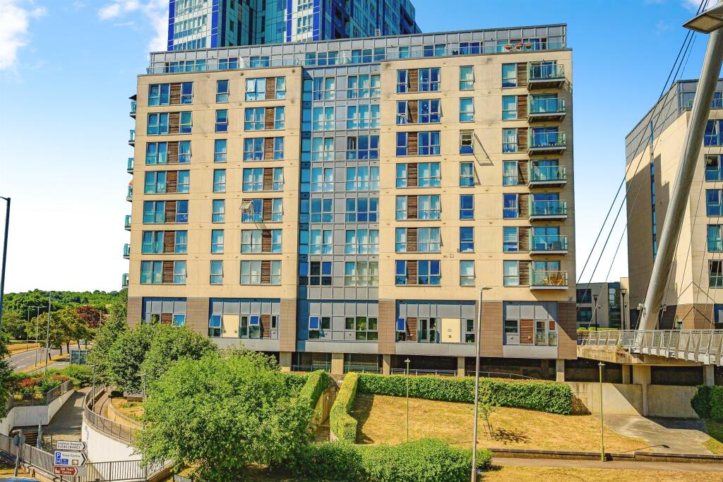 Main image of property: Cotterells, Hemel Hempstead